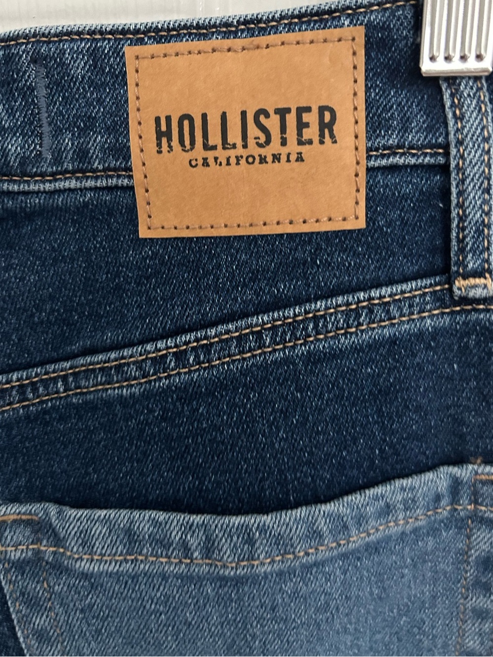 Hollister Vintage Stretch Ultra High Rise Dad Jeans, Size 3R, W26 / L31. - Picture 7 of 8